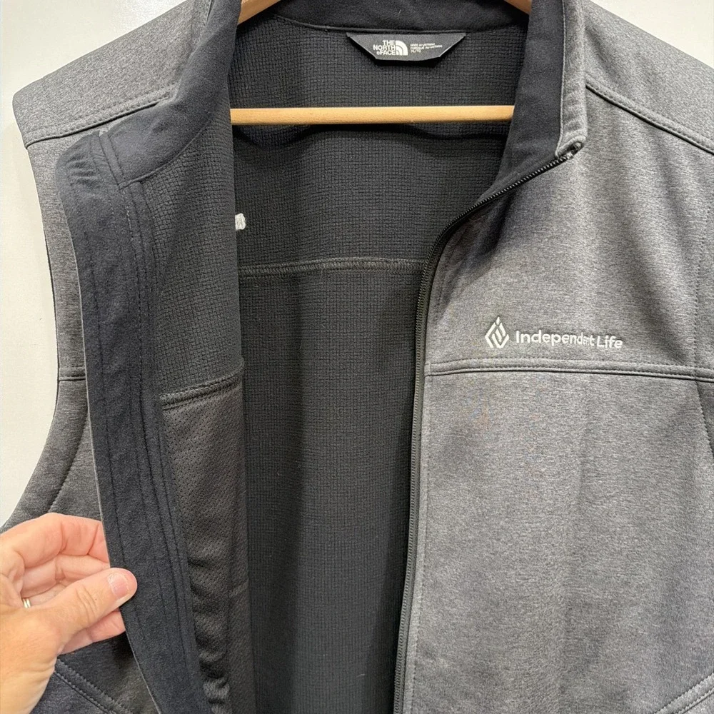 The North Face Men Gray Zip Up‎ Vest Sz XL Outdoor Logo Zipper Pockets Windwall